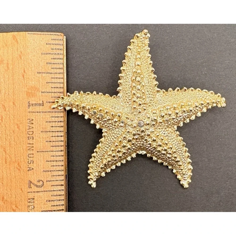 Vintage Starfish Textured Gold Tone Brooch 2